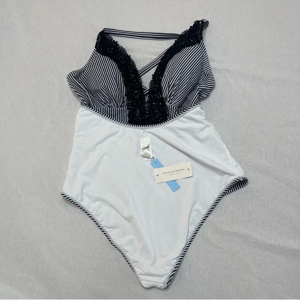 Cupshe Plunging Lace Trimmed One-Piece Swimsuit Black White 0XL Plus Size Lace - Picture 5 of 10
